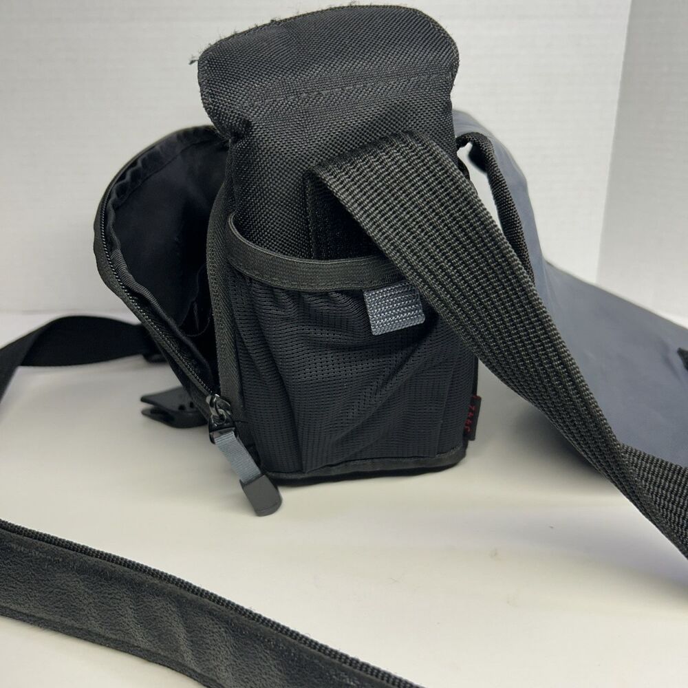 Tamrac Rally 2 3442 Padded D-SLR Camera Bag, 2 Lens, Zipper Front Pocket - Picture 8 of 11